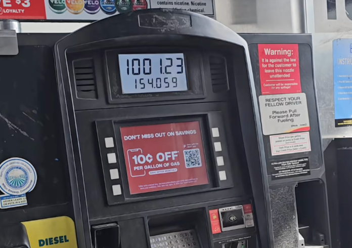 Fuel Costs: Trucker Stunned by $1,000 Empty Tank Bill