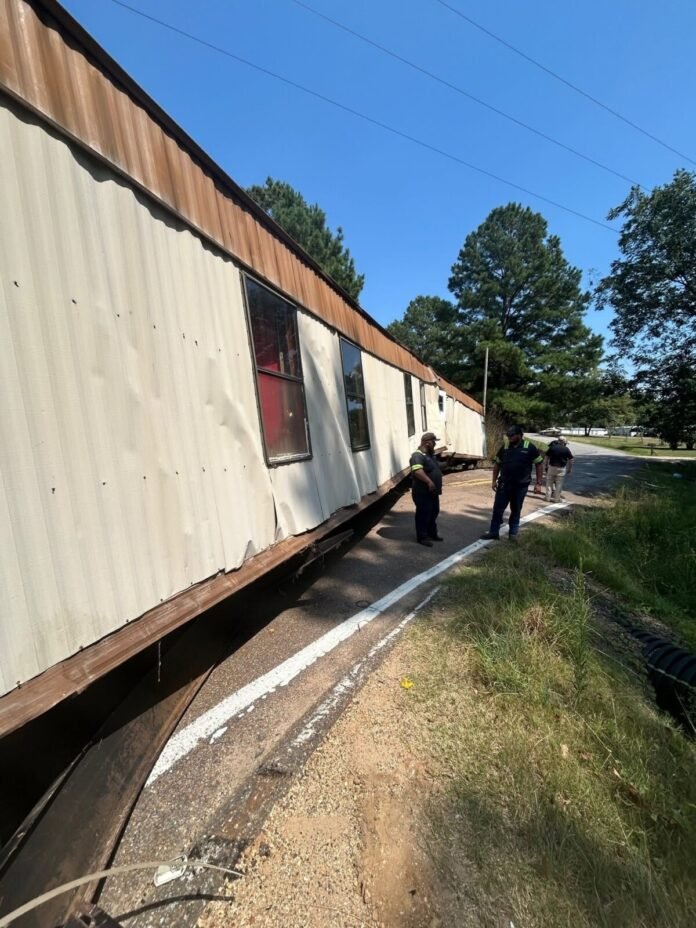Unlicensed Driver Charged After Manufactured Home Blocks Mississippi Roadway